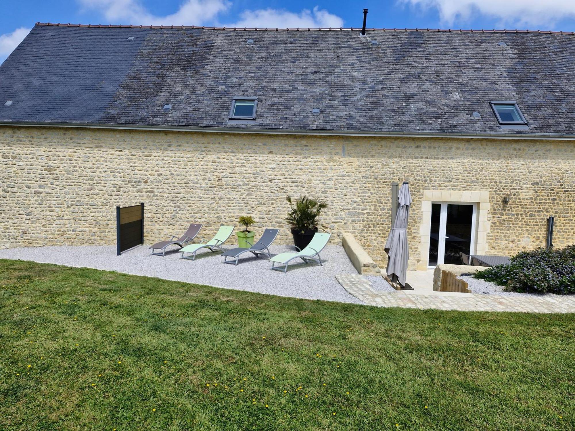 Les Gites Du Val Mandeville-en-Bessin Exterior foto